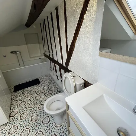Apartment Charming 2 Bedroom For 5 Max *