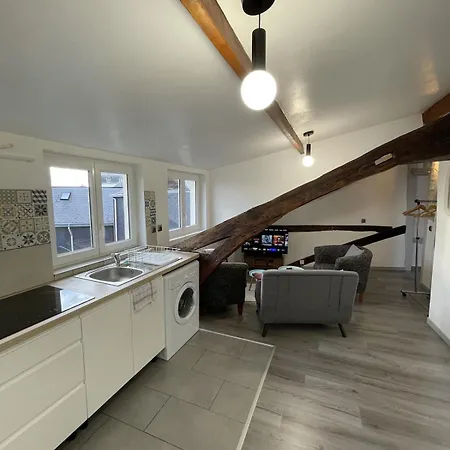 Charming 2 Bedroom For 5 Max Apartment