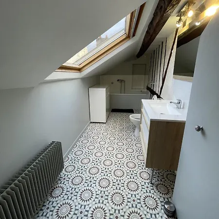 Apartment Charming 2 Bedroom For 5 Max Rouen