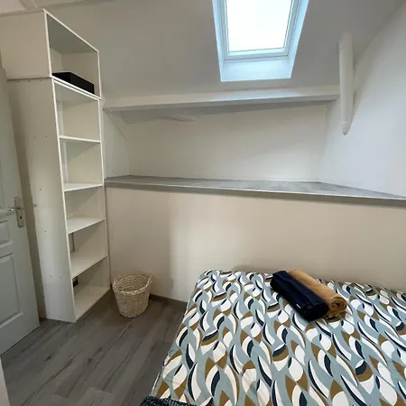 Charming 2 Bedroom For 5 Max Apartment *